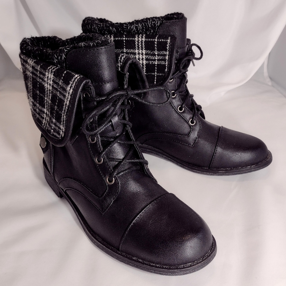 Just Fab ankle boots sz.7.5